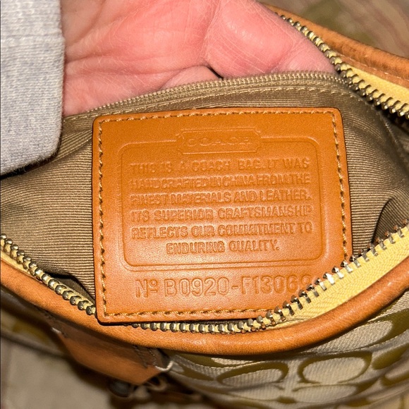 Coach Tan and Cream Shoulder Bag - Picture 13 of 16